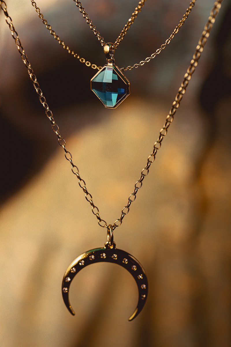 Jodha Uncut Polki & Emerald Bridal Choker Set